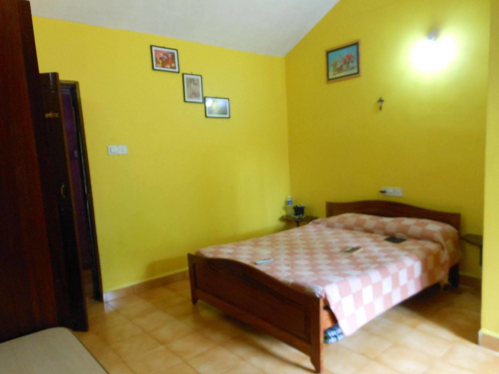 מיורדה Jes Guest House מראה חיצוני תמונה